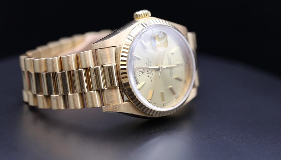 Video laden: Tag-Date 'Latina'